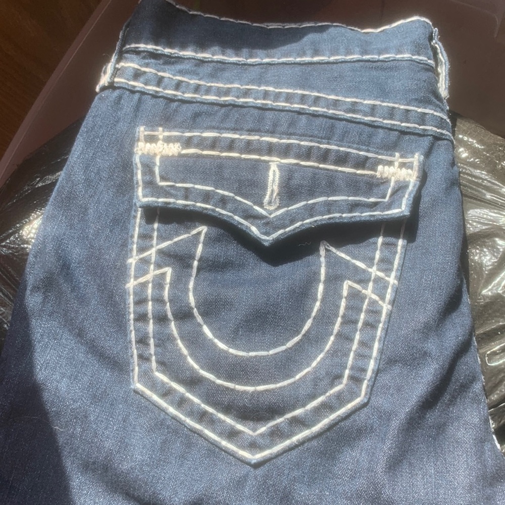 True Religion Ricky relaxed straight dark blue (white stitching)